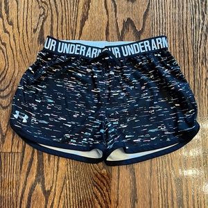 Under Armour Youth Large running shorts